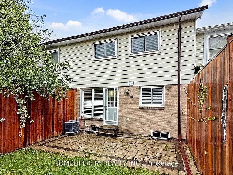8 Whiteleas Ave — Photo 43