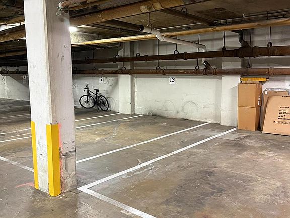 5th image of 522 21st St NW