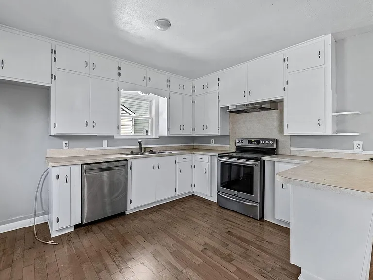 3624 Winston Rd — Photo 7