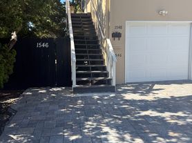 1546 Oak Ave, Redwood City, CA