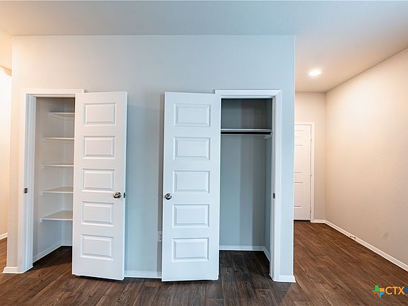 3rd image of 11513 Murano Dr