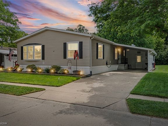 2nd image of 43 Periwinkle Dr