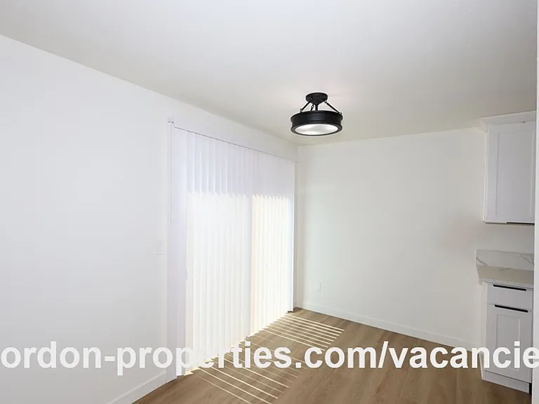8960 SE Tolbert St #2 — Photo 7