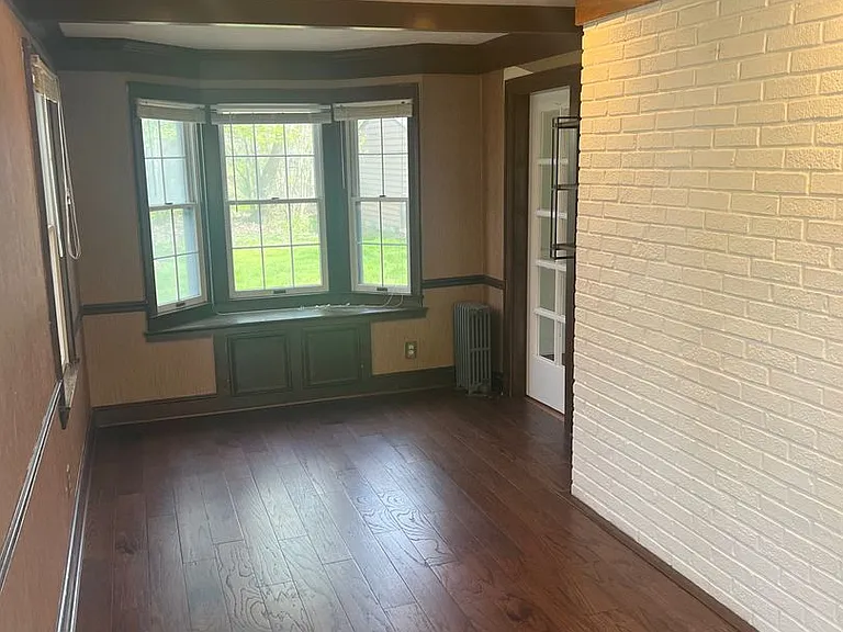 2561 S Taylor Rd — Photo 6