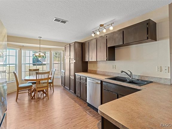 4th image of 3631 W Burgandy Dr