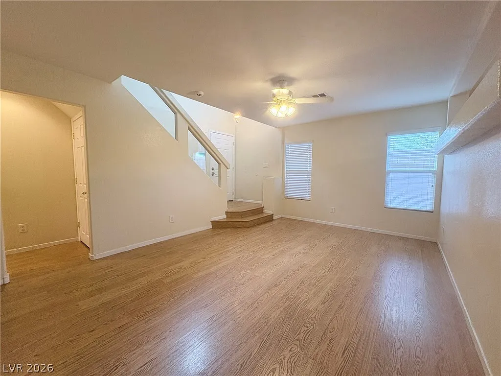4 bed, 2.5 bath, 2001 sqft, $2,200 — Photo 4