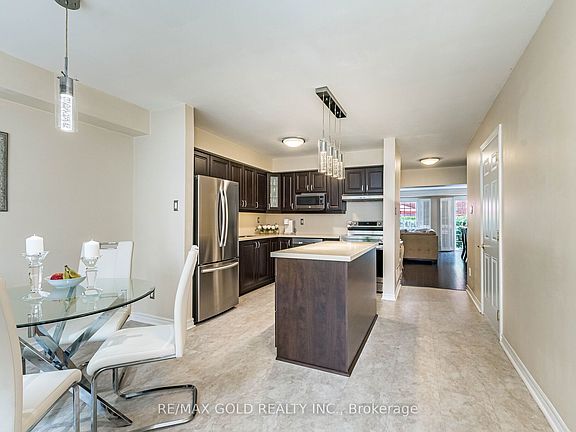 5th image of 34 Stornwood Ct #34