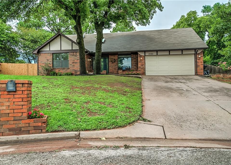 1st image of 2505 Northwood Ln