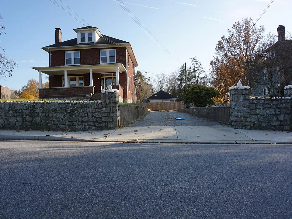 307 Church Ln