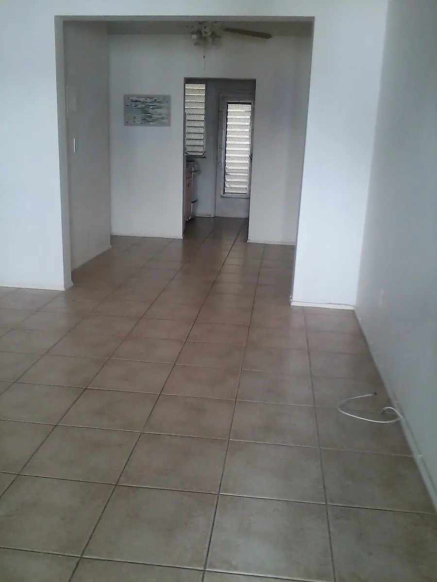 View from front door. Bedroom to left & bathroom to right. Large linen closet in between. - 920 Meridian Ave