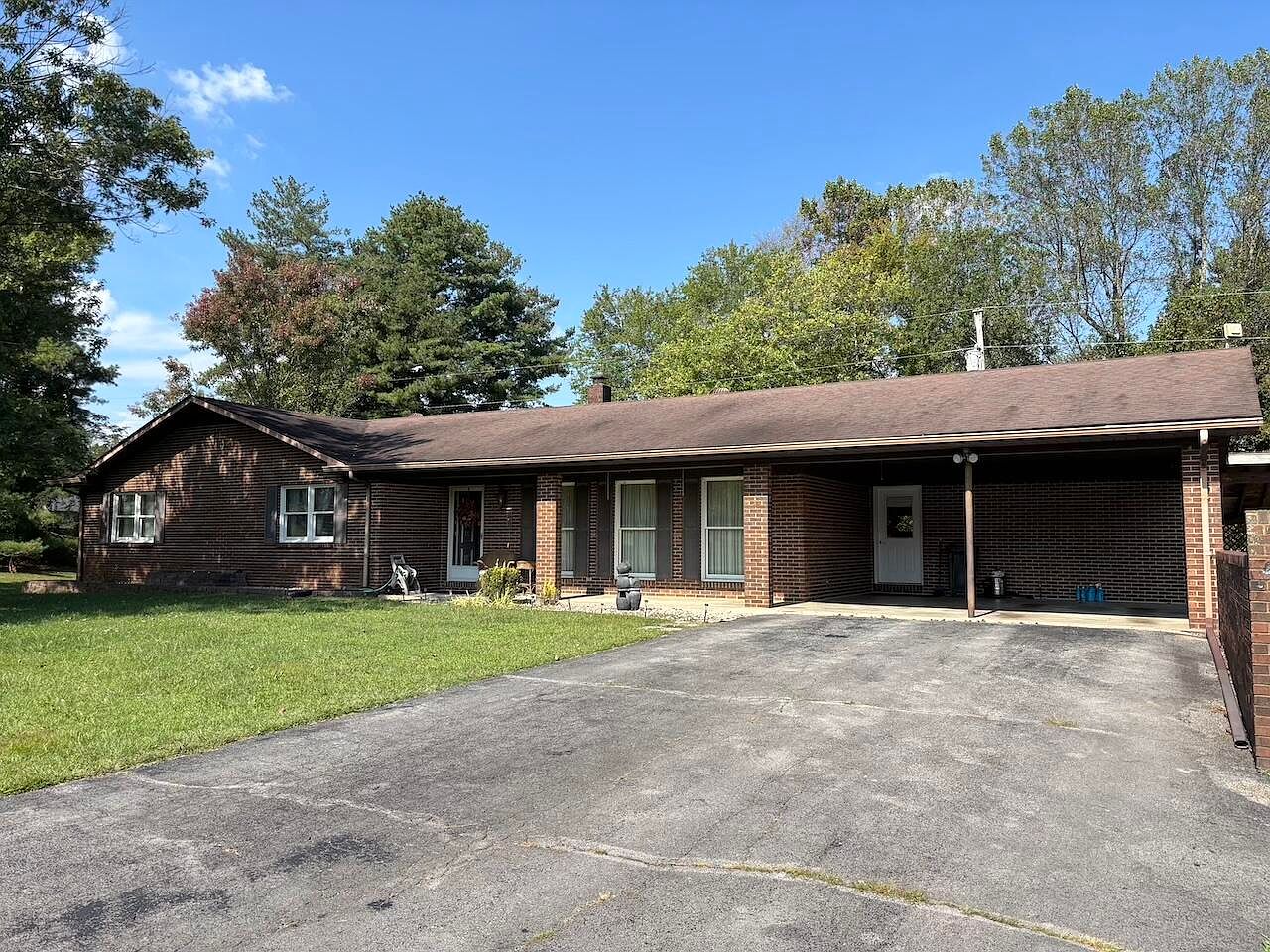 34 Spring Hill Dr, Russell Springs, KY 42642 | Zillow