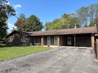 34 Spring Hill Dr, Russell Springs, KY 42642