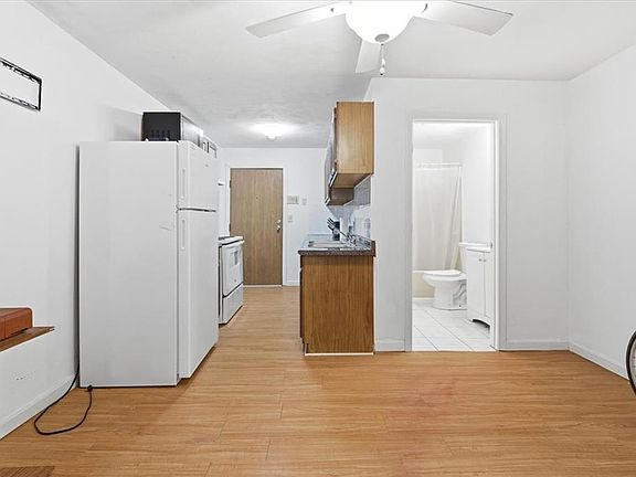 4th image of 420 Woodward Rd APT 5