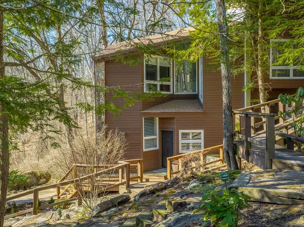 401 McFarland Rd APT 4, Lookout Mountain, GA 30750