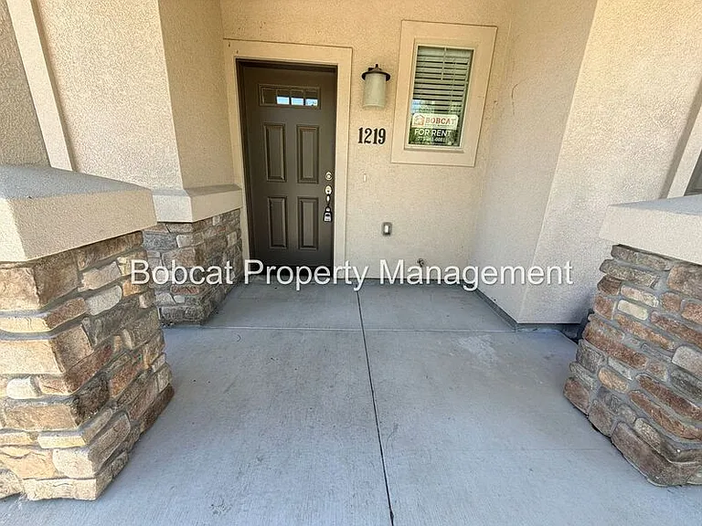 1219 Correlli Ct — Photo 2