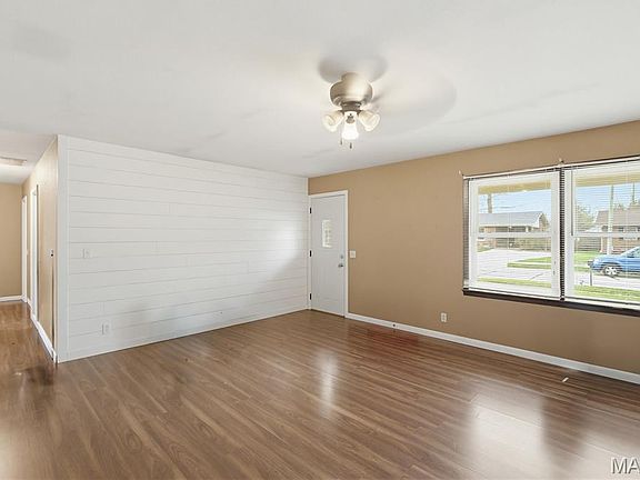 2nd image of 116 Terrace Dr