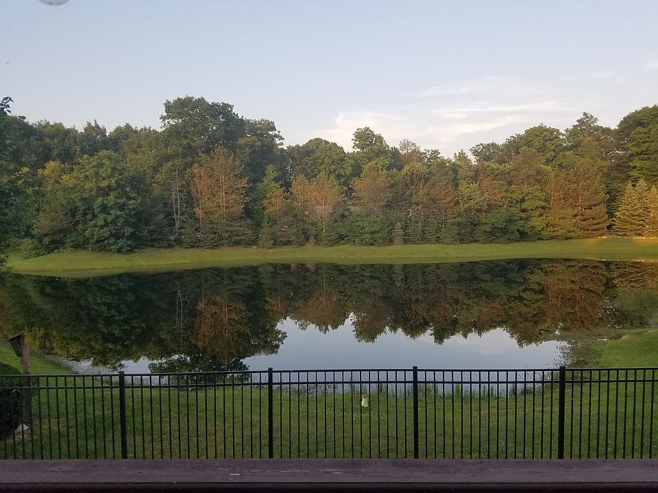 2nd image of 3033 Montclair Dr