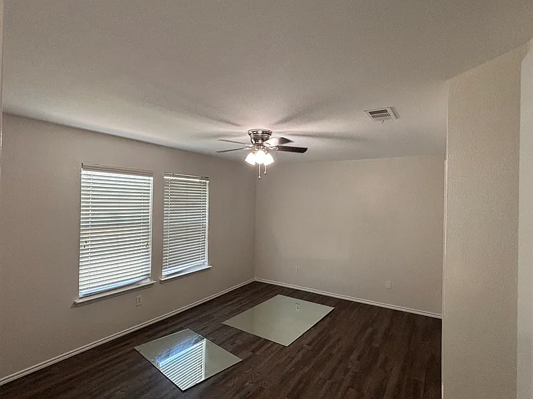 3012 Southern Hills Ln — Photo 3