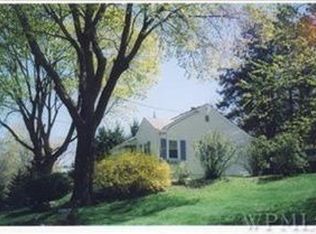 29 Willow Rd, Carmel, NY 10512