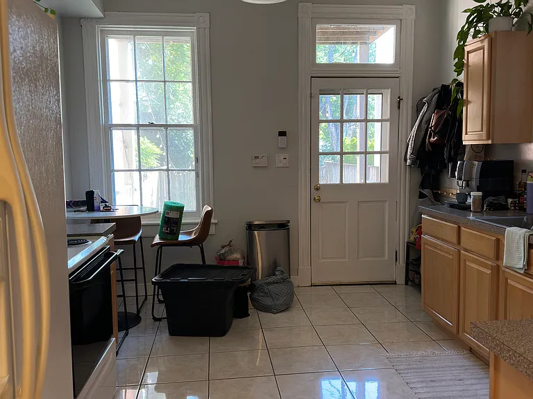 2706 E Broad St — Photo 8