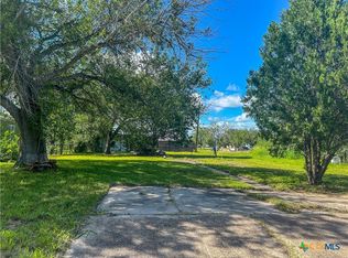 3112 E Rio Grande St, Victoria, TX 77901
