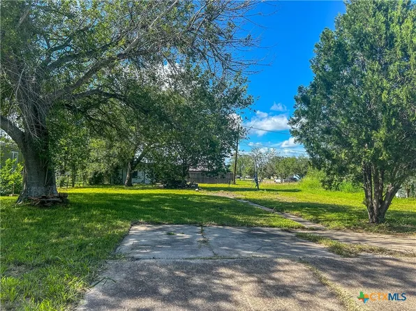 3112 E Rio Grande St, Victoria, TX 77901
