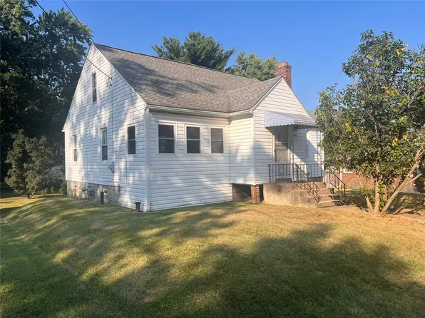 1690 Bryant St, Erie, PA 16509