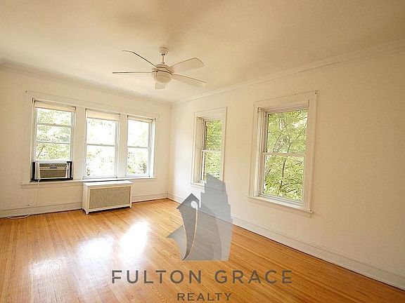 2nd image of 4957 N Seeley Ave