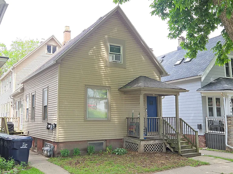 2443 N Bartlett Ave — Photo 8