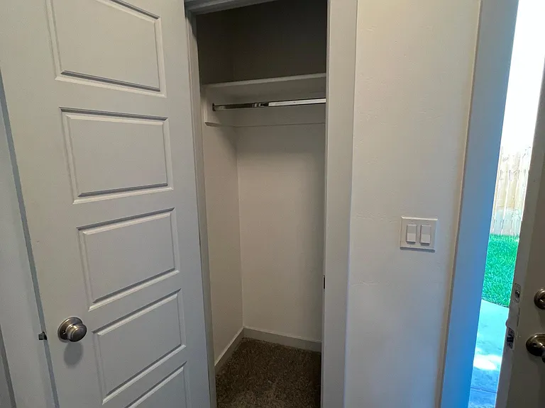 10021 W Eshelman St — Photo 6