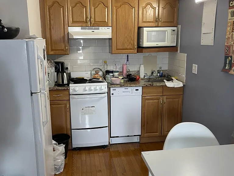 1112 Commonwealth Ave #211 — Photo 1