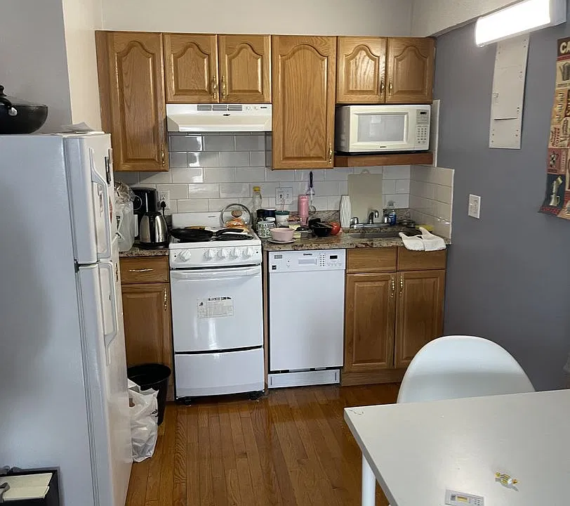 1112 Commonwealth Ave #211