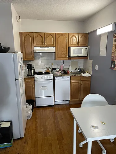 1112 Commonwealth Ave Photo 1