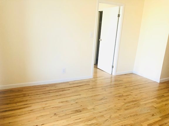 5th image of 510 E 119th St #3F