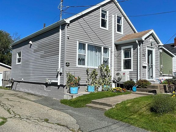2nd image of 73 Brown St