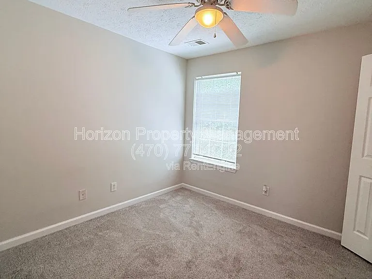 51 Hampton Dr — Photo 19
