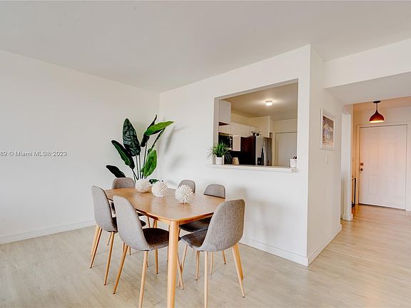 5th image of 1770 NE 191st St #8161