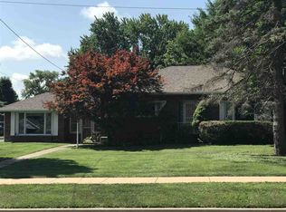 544 E Ash St, Canton, IL 61520