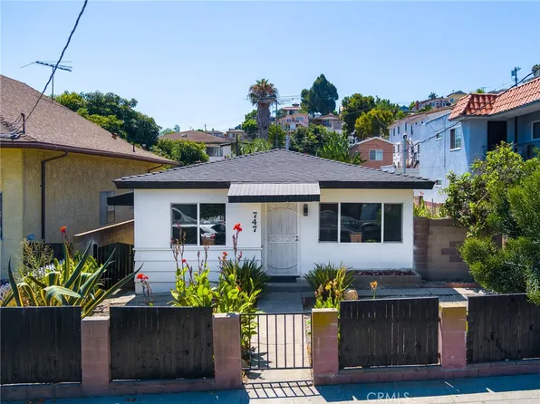 747 W 20th St, San Pedro, CA 90731
