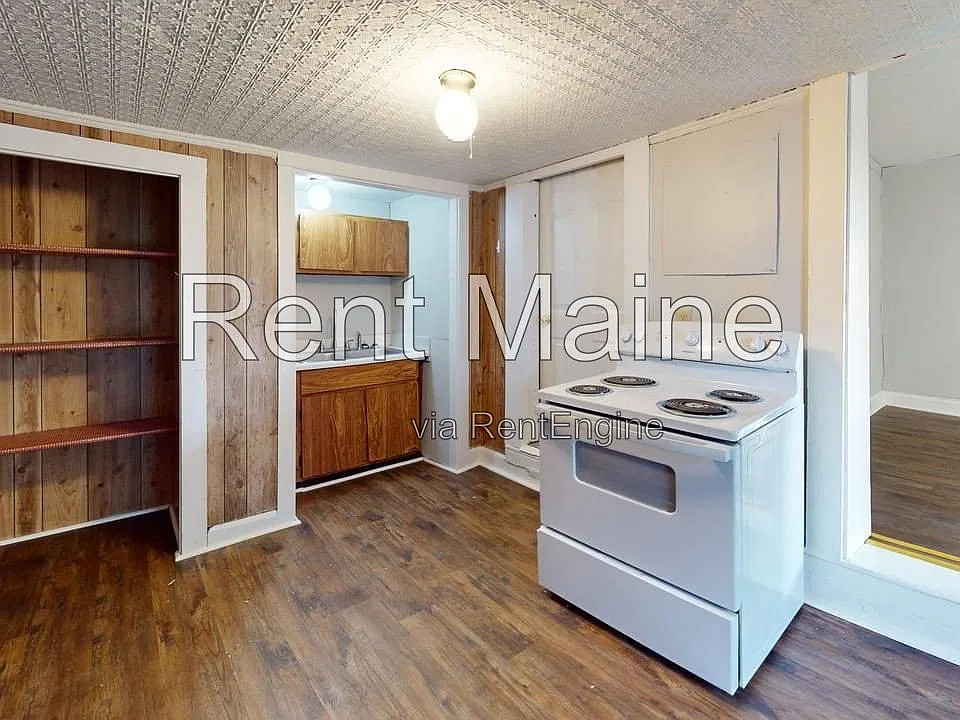 67 Cedar St #2