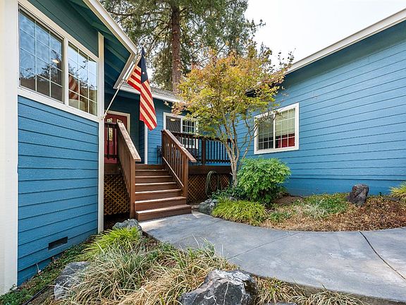 5th image of 1659 Madrone Dr