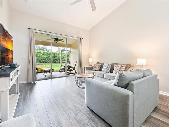 3rd image of 5526 Greenwood CIR #7