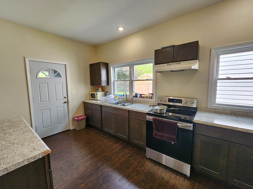 1st image of 303 East Ave Floor 1