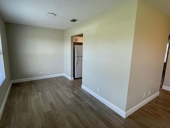 3rd image of 3549 Montante Blvd