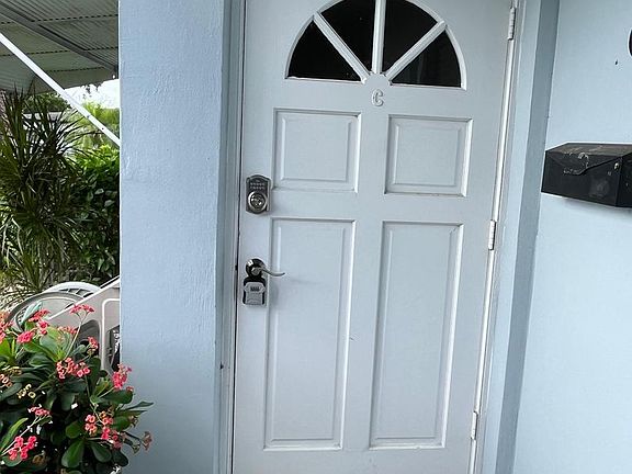 5th image of 515 High Point Dr N #C