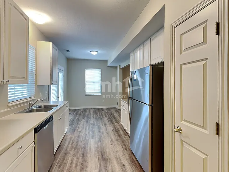 6213 Womersley Dr — Photo 4