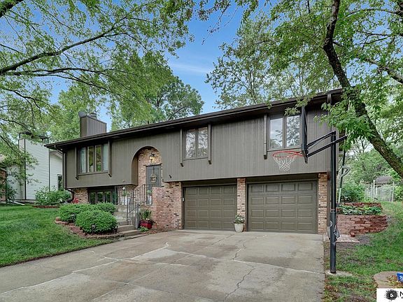 2nd image of 4901 Starling Dr