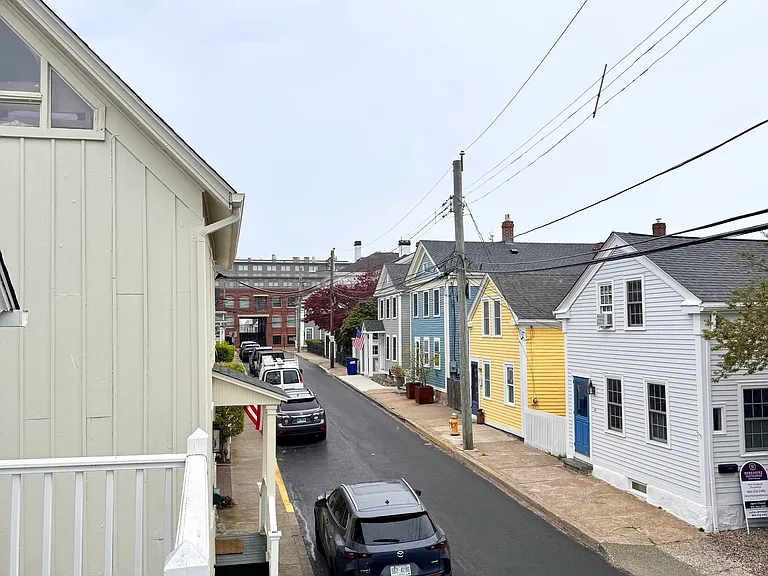 21 Diving St — Photo 23