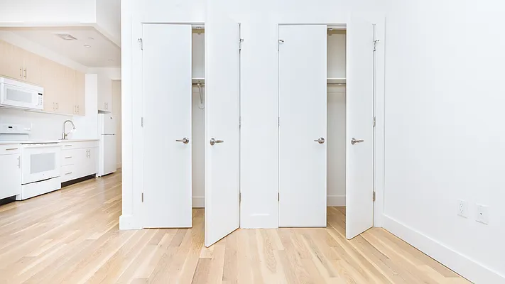 Rented by Nooklyn NYC LLC | media 8