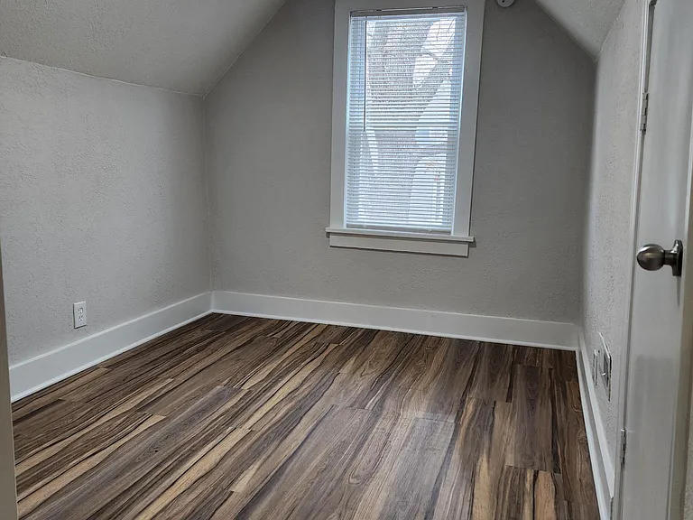 4903 NE Vivion Rd — Photo 6